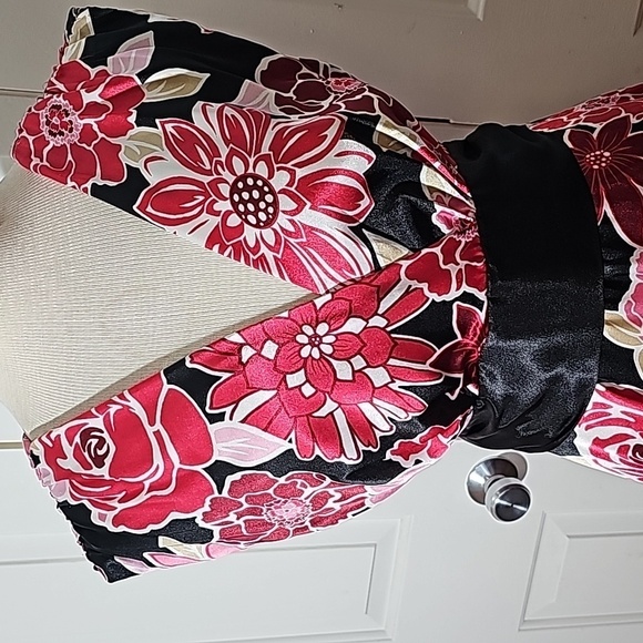 RAMPAGE, silky flowie dress. Pink floral print. Size 13. Tie at waist. - Picture 2 of 9